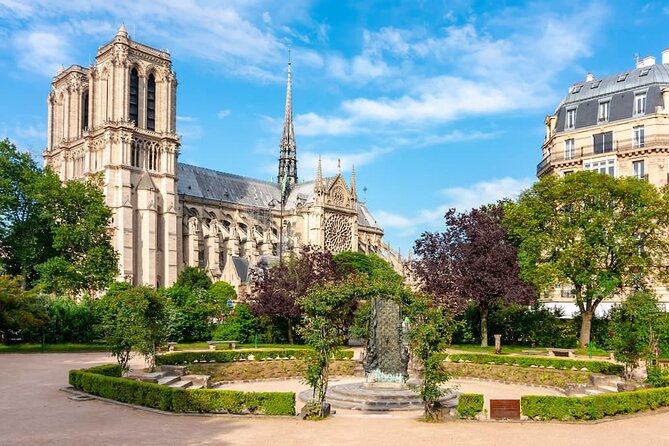 Paris Latin quarter: Private walking tour with a local guide - Notre Dame and Its Historic Significance