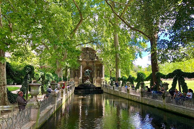 Paris Latin quarter: Private walking tour with a local guide - Exploring the Lively Odeon District and Luxembourg Gardens