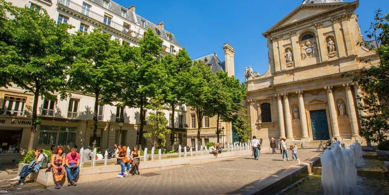 Paris Latin quarter: Private walking tour with a local guide - Multilingual Guides and Booking Flexibility