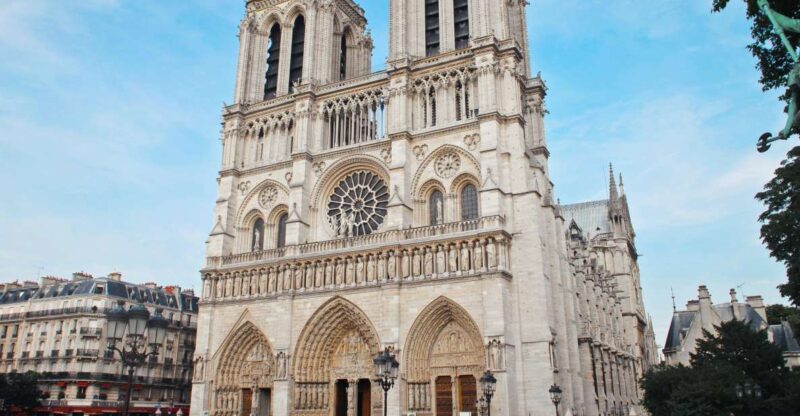 Paris: Latin Quarter Traditional Food Tour with Full Meal - Classic French Dishes: Bœuf Bourguignon and More