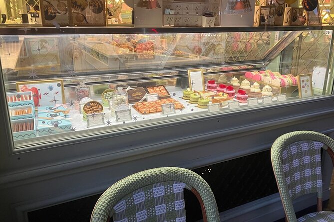 Paris: Le Marais District Guided Walking Tour with Tastings - Key Points