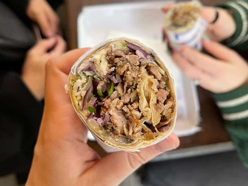 Paris: Le Marais Guided Food Tour with Tastings - Engaging Guides with Extensive Local Knowledge