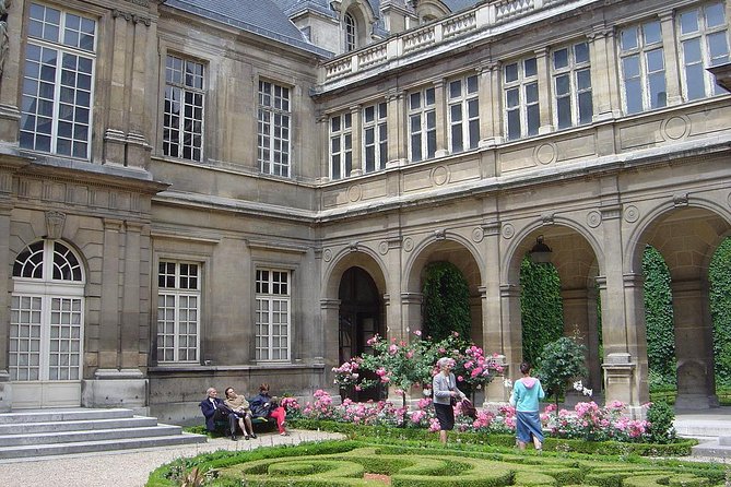 Paris Le Marais Historical Walking Tour with Wine and Cheese Tasting - Discover Le Marais: One of Paris’ Oldest Neighborhoods