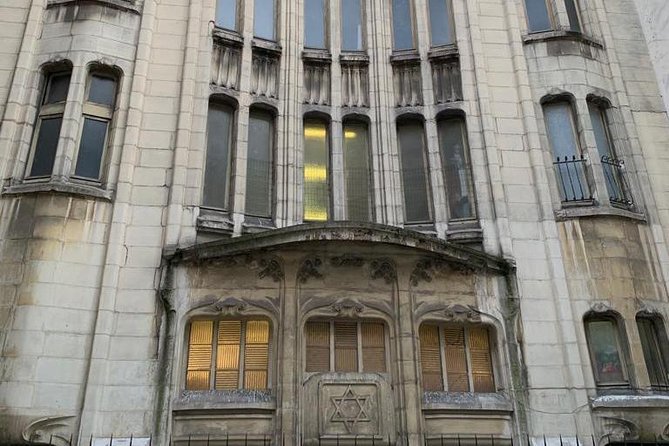 Paris Le Marais Historical Walking Tour with Wine and Cheese Tasting - Practical Details and Group Size