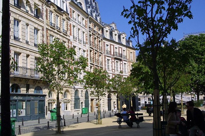 Paris Learn How to Play Pétanque French Experience - The Playful French Atmosphere with Wine and Snacks