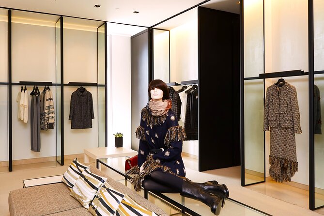 Paris Local Fashion Designers Shopping Tour with a Stylist - Discovering the Parisian Shopping Circuit in Bastille