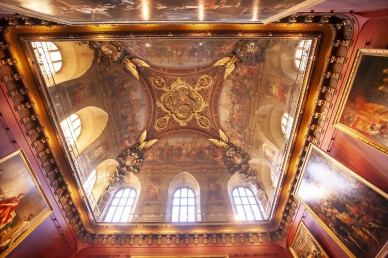Paris Louvre: 2-Hour Private Tour for Groups or Families - Navigating the Crowds and Managing Your Time