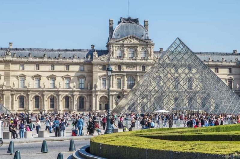 Paris: Louvre access with multilingual Host -Reserved access - Summary of the Tour’s Strengths