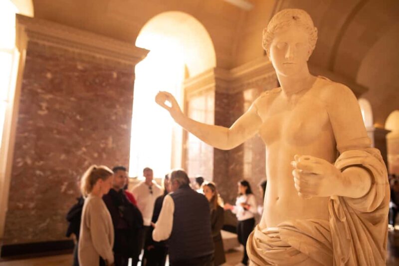Paris Louvre Exclusive Semi Private Guided Tour Max 6 People - Starting Point and Meeting Logistics at the Louvre