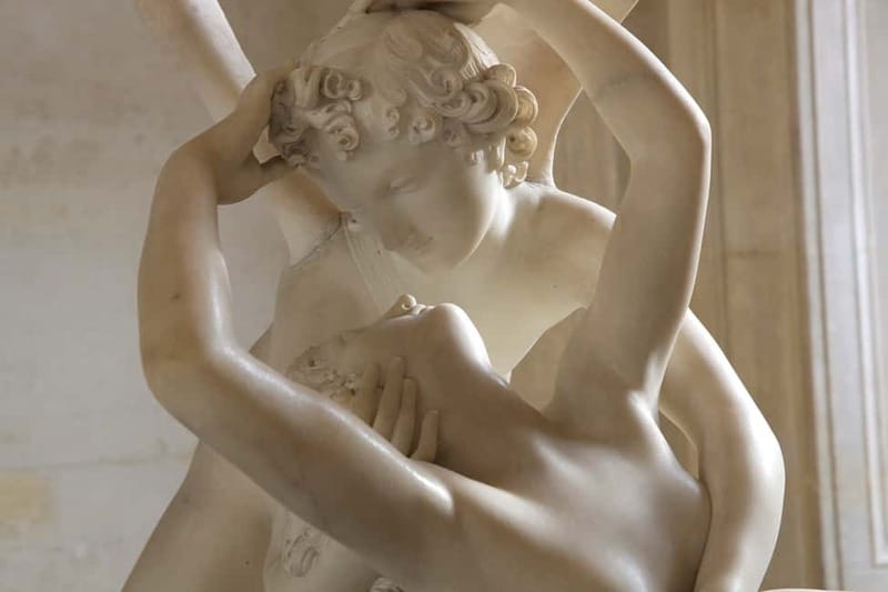 Paris: Louvre Last Entry or Morning Tour with Entry Ticket - Explore Michelangelos Slaves and the Cupid & Psyche Sculpture