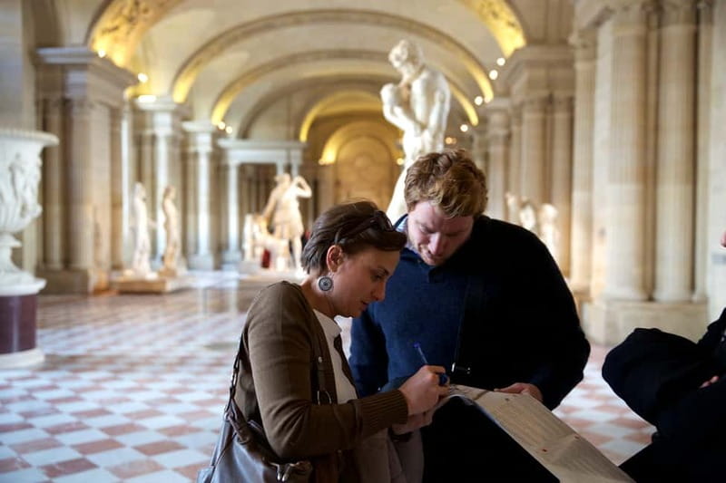 Paris: Louvre Last Entry or Morning Tour with Entry Ticket - French Revolutionary Art and the Liberty Leading the People