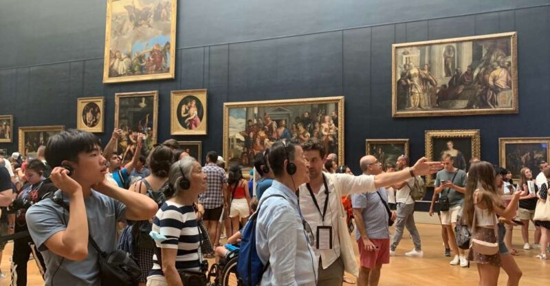 Paris: Louvre Masterpieces Tour with Pre-Reserved Tickets - Starting at Café Le Nemours and Entry Details