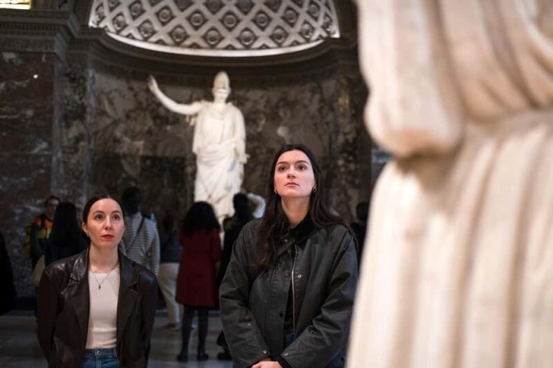 Paris: Louvre Masterpieces Tour with Pre-Reserved Tickets - Timing, Pacing, and Crowd Management