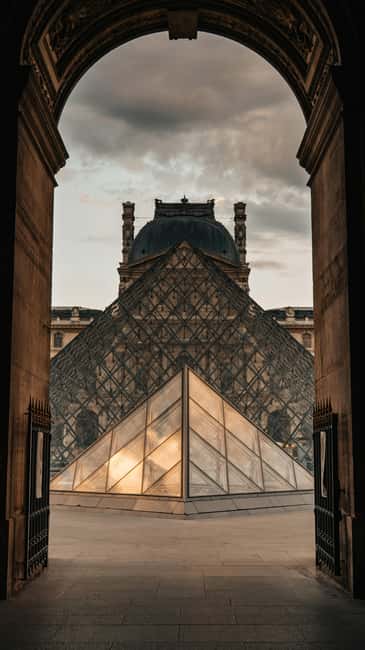 Paris: Louvre Mona Lisa Discovery Guided Tour with Ticket - The Experience with Expert Guides and Positive Feedback