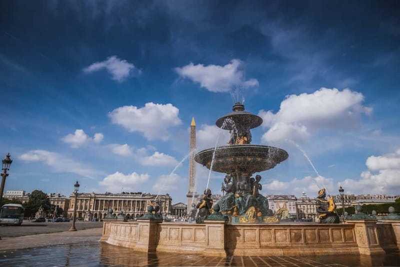 Paris: Louvre Museum Entry Ticket and Garden Walking Tour - Discover the Heart of Paris with a Guided Walk around the Louvre
