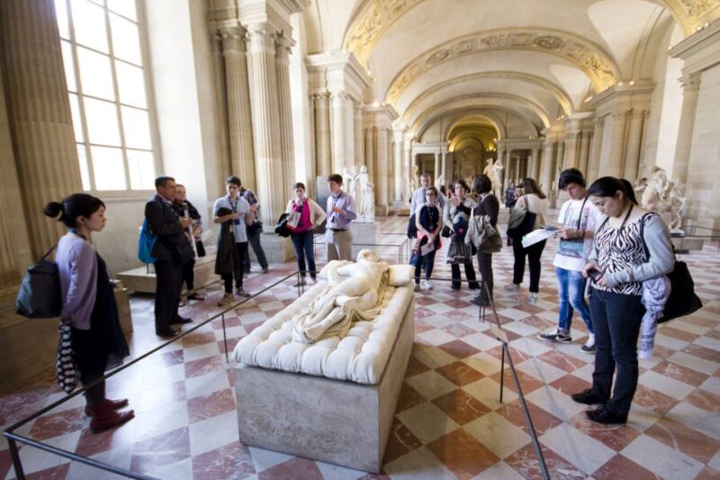 Paris: Louvre Museum Masterpieces Tour with Reserved Access - Free Time to Explore the Louvre