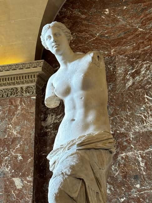 Paris: Louvre Museum Semi Private Guided Tour + Entry Ticket - Meeting Point and Practicalities