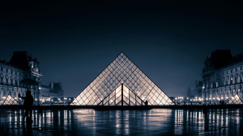 Paris: Louvre Museum Ticket with Optional Hosted - Limitations and Considerations Based on Reviews