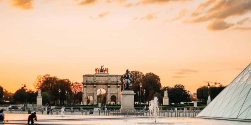 Paris: Louvre Museum Timed Entry Ticket & Pop Culture Tour - Practical Details and Tour Logistics