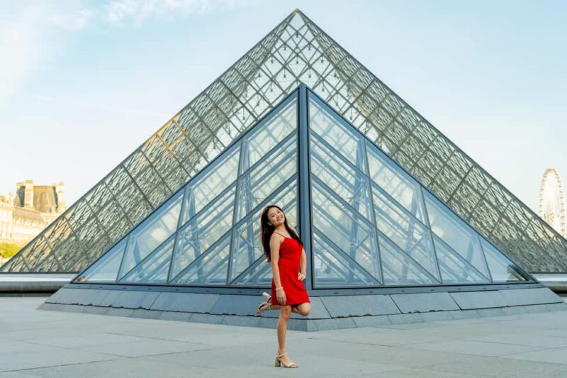 Paris: Louvre Photo Shoot - Key Points