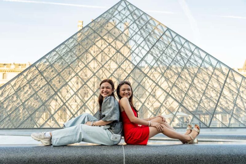 Paris: Louvre Photo Shoot - Engaging and Skilled Photographers at the Helm