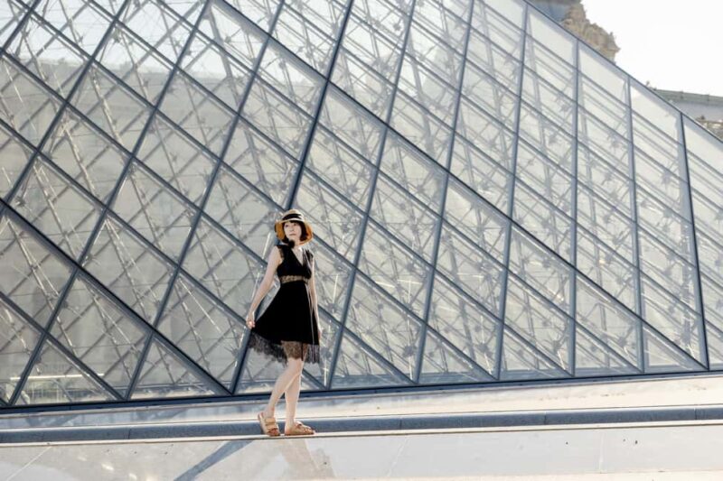 Paris: Louvre Photo Shoot - Location Highlights: The Louvre’s Iconic Features