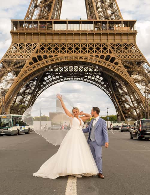 Paris : Louvre Street Photoshoot - Suitability for Different Types of Visitors