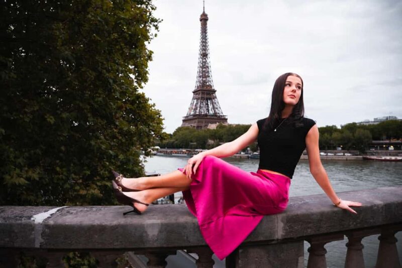 Paris: Luxury Photoshoot near the Eiffel Tower Photos in 24H - Flexible Booking with Free Cancellation