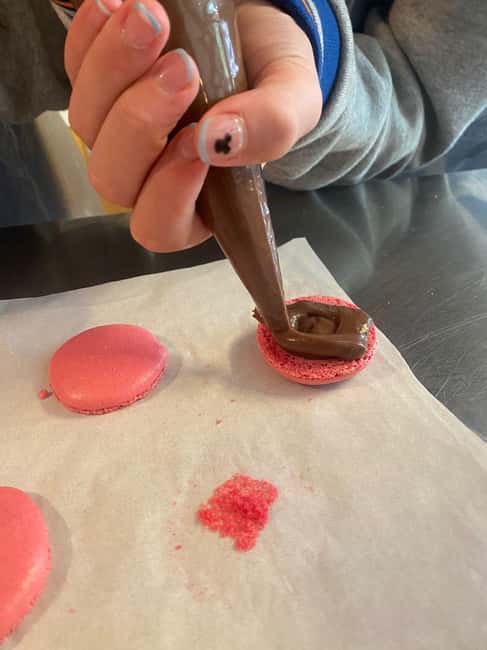 Paris: Macaron Baking Class for Families and Kids - Timing, Delays, and Practical Tips