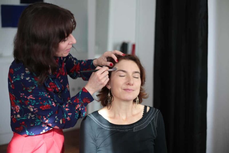 Paris: Make-up Class with Color Analysis - Unlock Your Natural Beauty in a Personalized Parisian Make-up Class