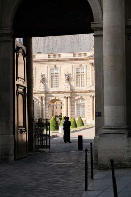 Paris: Marais Wine Tasting and Walking Tour - Guided Walk Through Île Saint-Louis