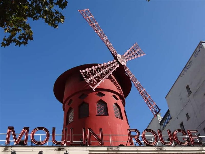 Paris Montmartre: 2-Hour City Tour in German - Visiting the Iconic Moulin Rouge and Surroundings