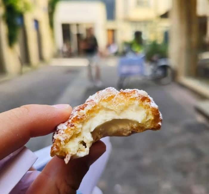 Paris: Montmartre Bakery and Pastry Food Tour with Tastings - Explore Montmartre with a Focus on Sweet Delights
