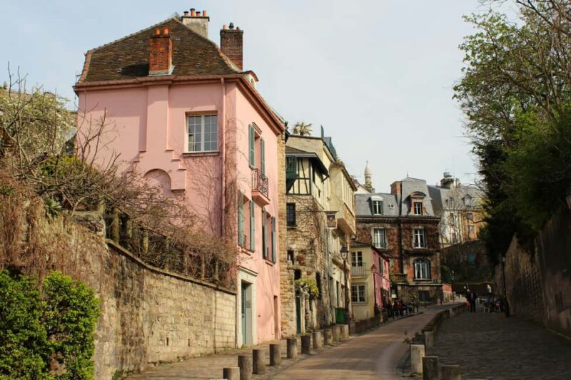 Paris: Montmartre, Champs Elysees, Trocadéro Walking Tour - The Charm of Montmartre’s Winding Streets and Historic Cafes
