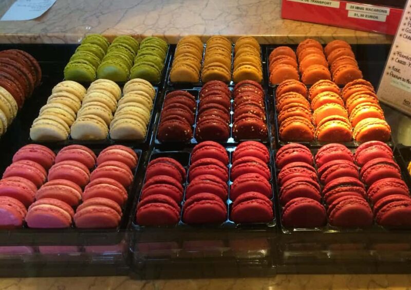 Paris: Montmartre, Champs Elysees, Trocadéro Walking Tour - Value and Flexibility of Booking