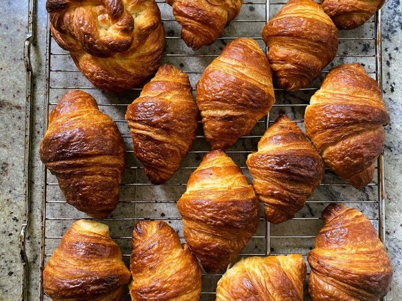 Paris: Montmartre Culture and Local Pastries Walking Tour - Managing the Tour’s Pace and Physical Demands