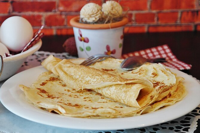 Paris Montmartre Food Tour - A Full French Meal by Do Eat Better - Starting Point and Tour Logistics in Montmartre