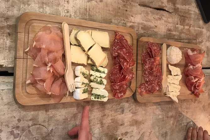 Paris Montmartre Food Tour - A Full French Meal by Do Eat Better - Full Plate of French Cuisine with Boeuf Bourguignon and Cheese Tastings