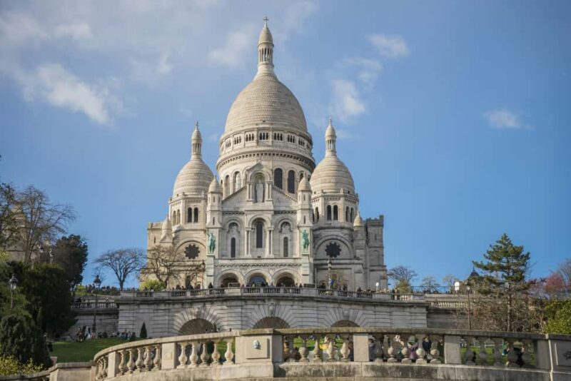 Paris: Montmartre Guided Walking Tour with Food Tasting - Discover Montmartres Artistic Charm and Culinary Delights in Just 3 Hours