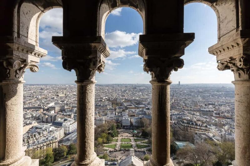 Paris: Montmartre Guided Walking Tour with Sacré-Cur View - Key Points