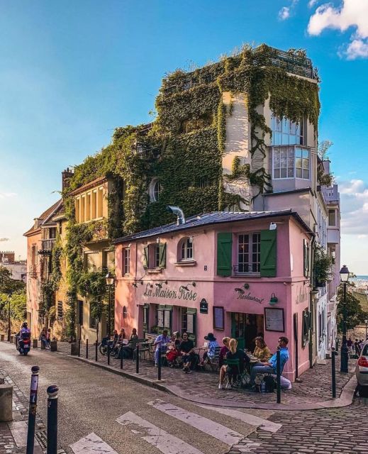 Paris: Montmartre Hill & Sacré-Cur Guided Walking Tour - Exploring Montmartre’s Artistic Streets and History
