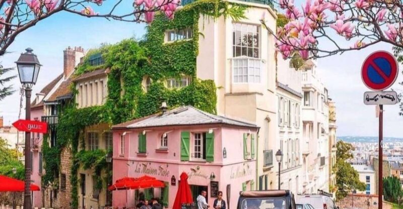 Paris: Montmartre Hill & Sacré-Cur Guided Walking Tour - Inside the Sacré-Cœur Basilica and Its Views