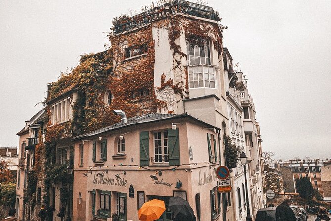 Paris: Montmartre & Sacré Coeur Private Walking Tour - Exploring Artistic Heritage at Le Bateau-Lavoir