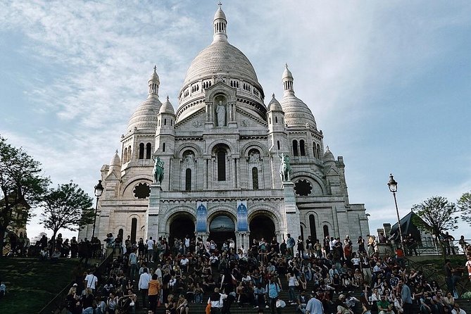 Paris Montmartre & Sacre Coeur Semi-Private Guided Tour 12ppl Max - The Artistic Atmosphere at Place du Tertre