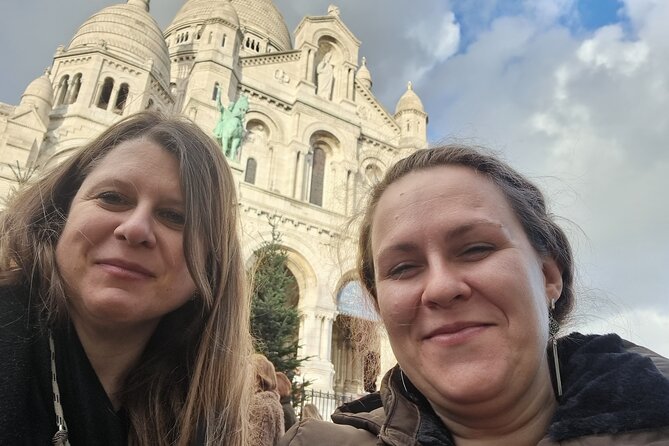 Paris (Montmartre) Scavenger Hunt and Sights Self-Guided Tour - Flexibility and Pacing with the Custom Route