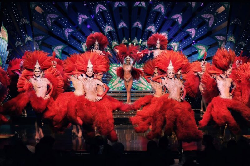 Paris: Moulin Rouge Cabaret Show Ticket with Champagne - Accessibility and Suitability