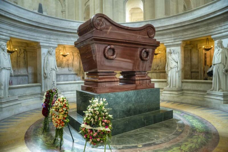 Paris: Napoleon Walking Tour with Les Invalides & Tomb Entry - Key Points