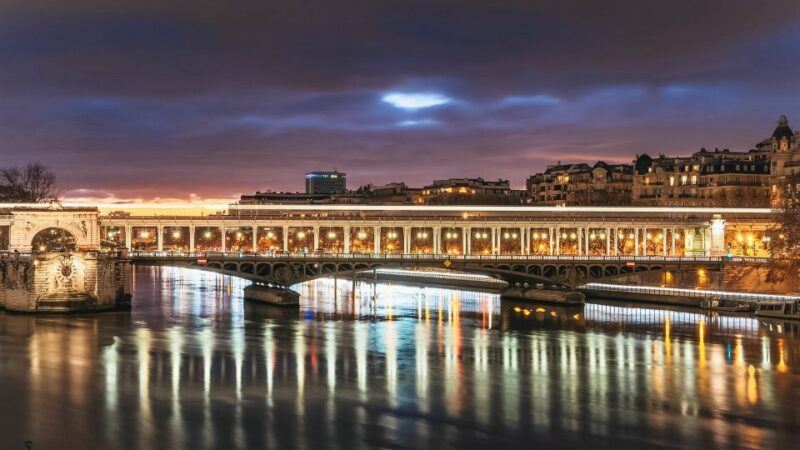 Paris: Night River Cruise On The Seine With Waffle Tasting - Practical Details and Accessibility