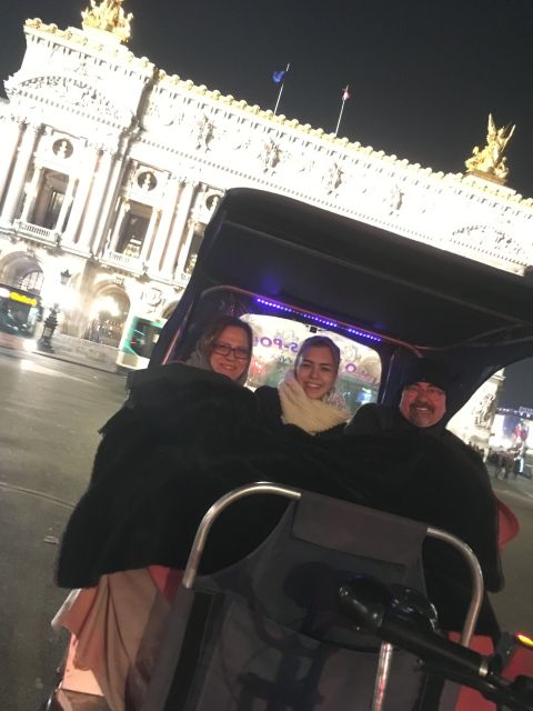 Paris: Nighttime Tuk-Tuk Tour - Guided Tour with Knowledgeable Guides in English and French
