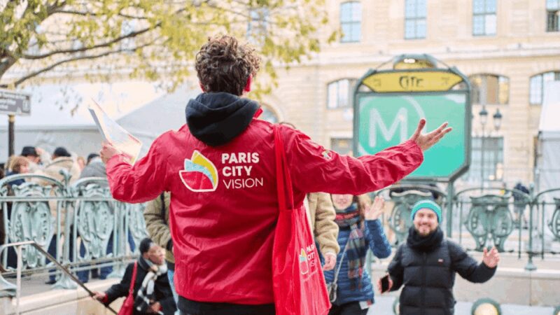 Paris: Notre Dame Cathedral Guided Tour of the Neighborhood - Practical Details: Logistics and Accessibility